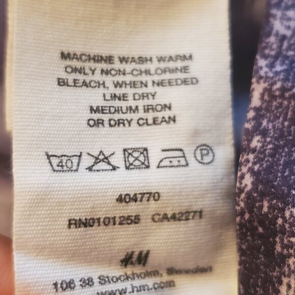 Cute H&M Purple and White Knee Length Skirt Size 8 - Picture 3 of 6